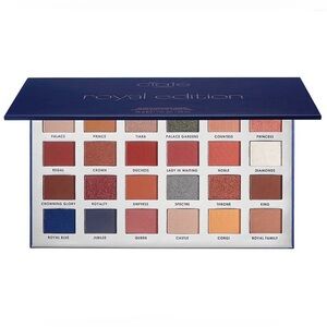 🆕 Ciaté Royal Edition Palette 💙